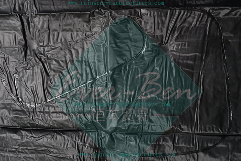 black pvc raincoat pockets-black plastic raincoat.jpg